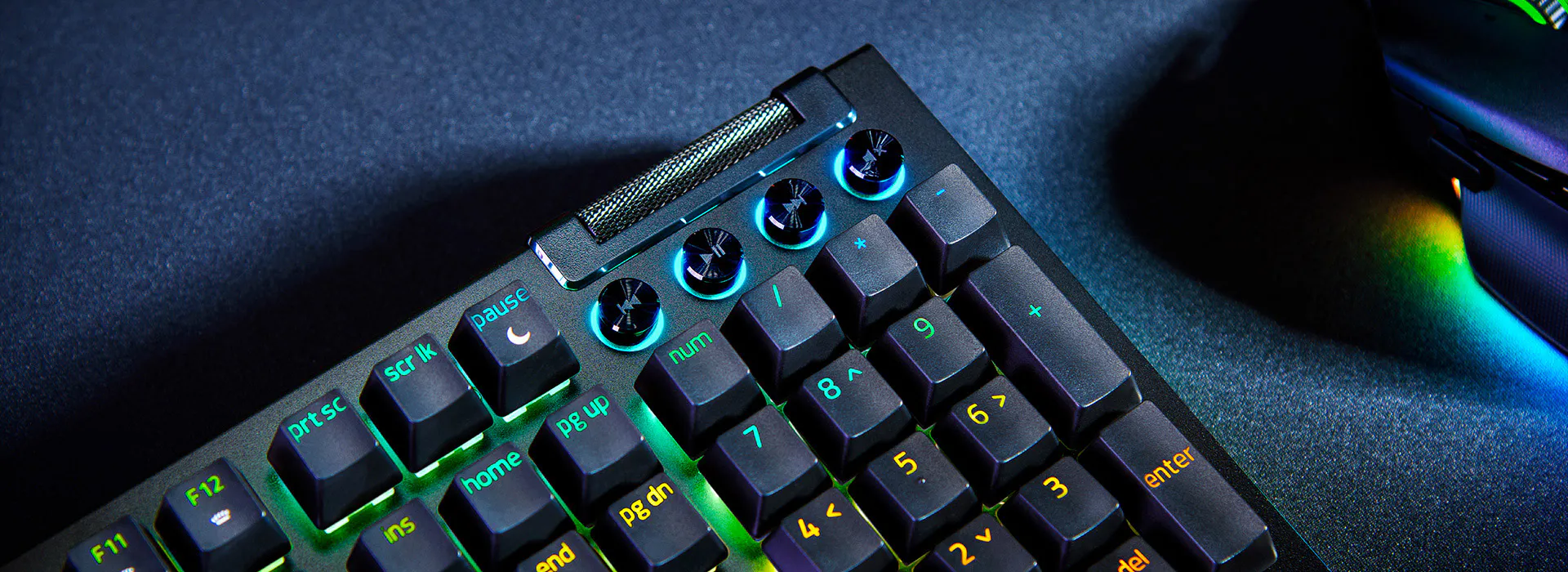 Razer Blackwidow V4 Mechanical Gaming Keyboard - Yellow Switch Razer Blackwidow V4 Mechanical Gaming Keyboard - Yellow Switch